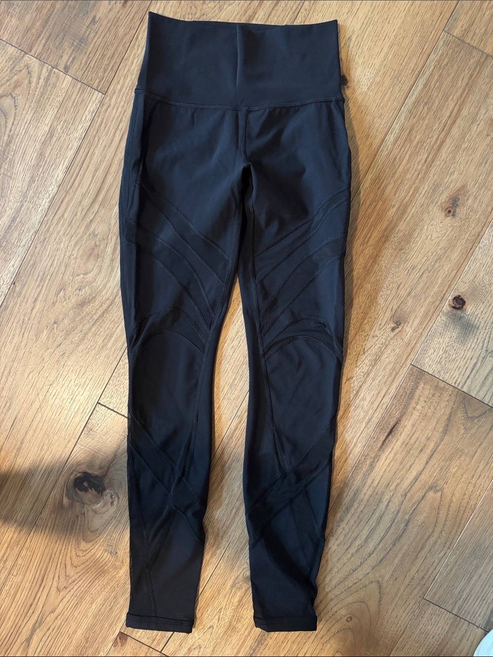 Lululemon High-Waist Black Athletic Leggings with Mesh Details